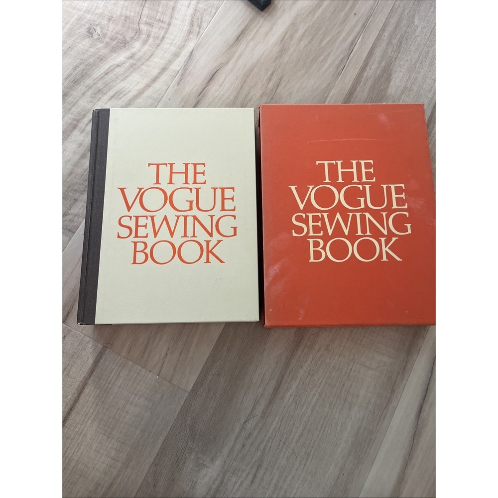 The Vogue Sewing Book - 1st Edition - Vintage 1970 With Sleeve